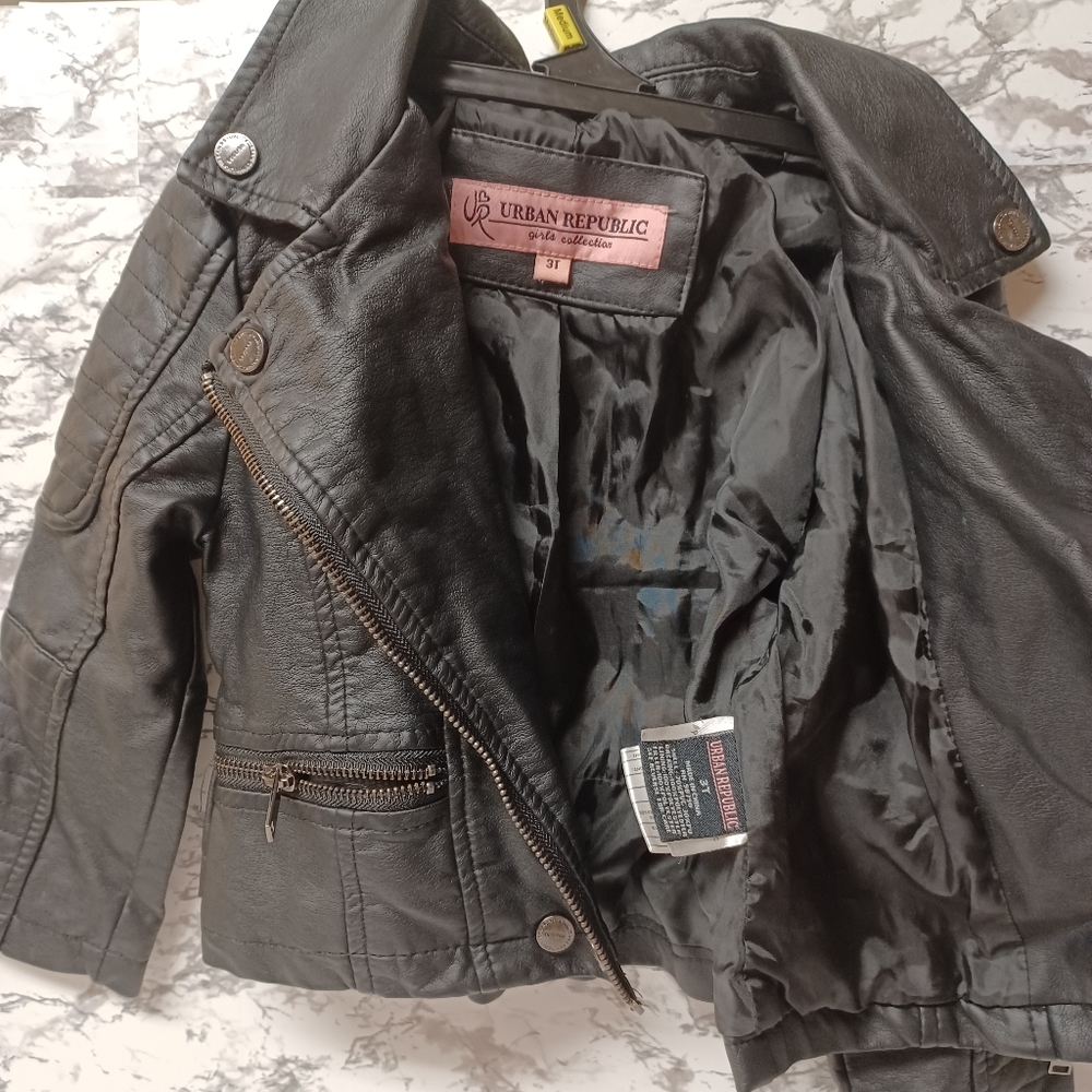NWOT Urban Republic Girls sz: 3T Faux Leather Jacket - Picture 2 of 7